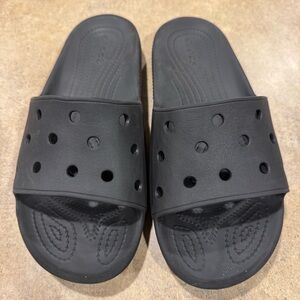 Crocs sandals 7M 9W